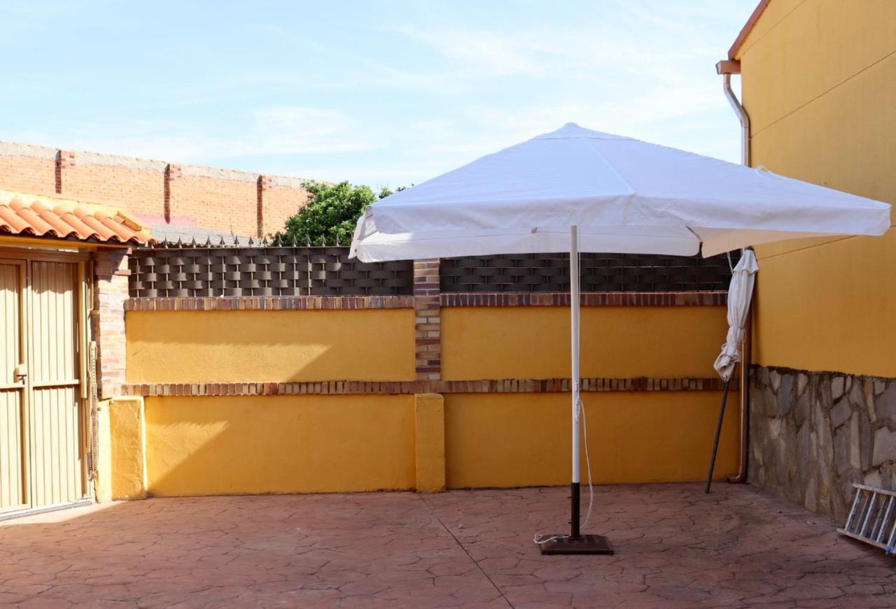 Vila El Hogar De Pepe El Casar de Escalona Exteriér fotografie