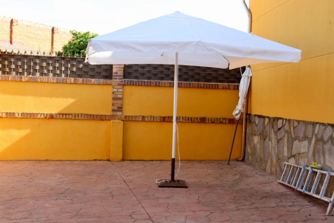 Vila El Hogar De Pepe El Casar de Escalona Exteriér fotografie