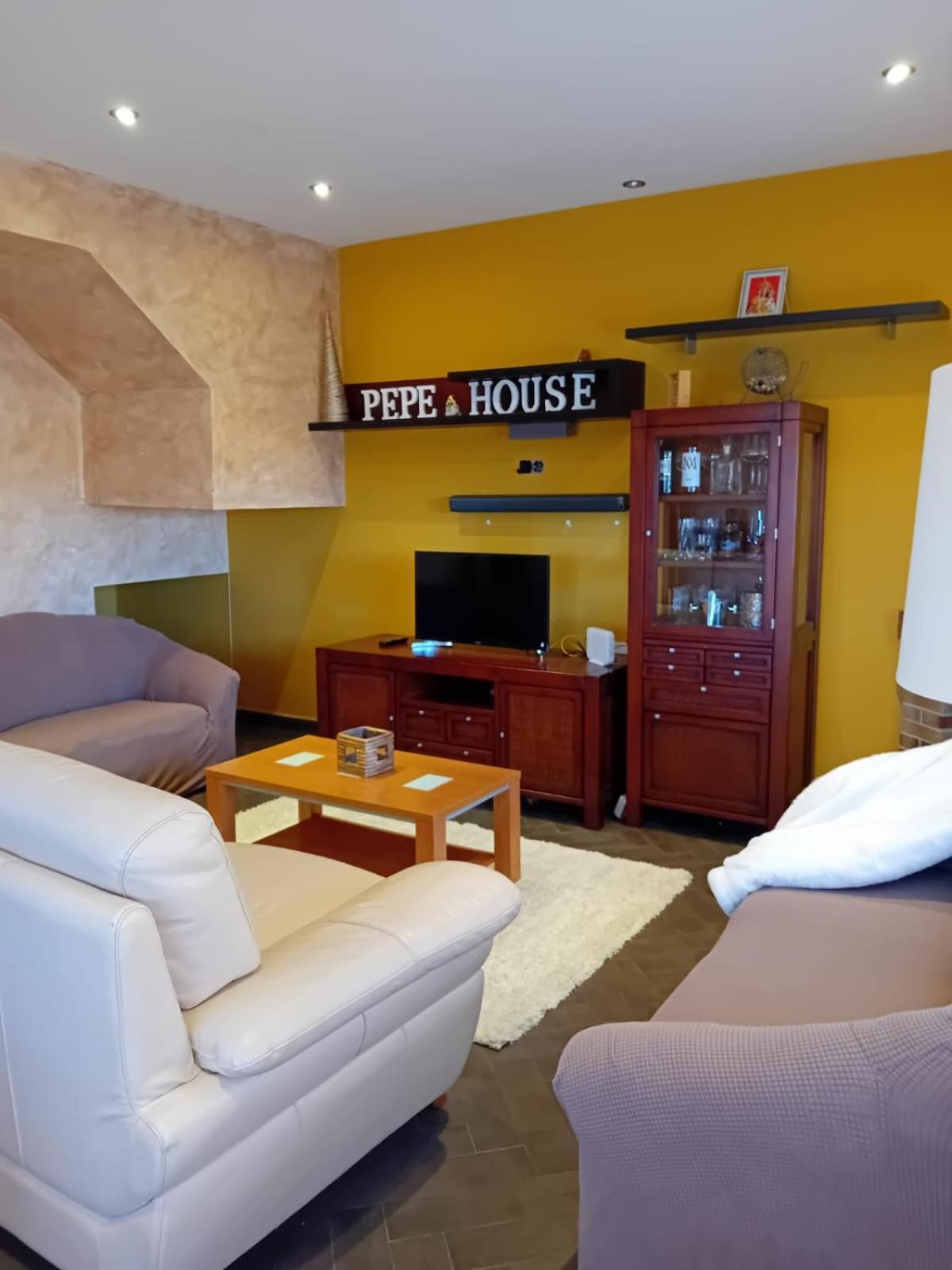 Vila El Hogar De Pepe El Casar de Escalona Exteriér fotografie
